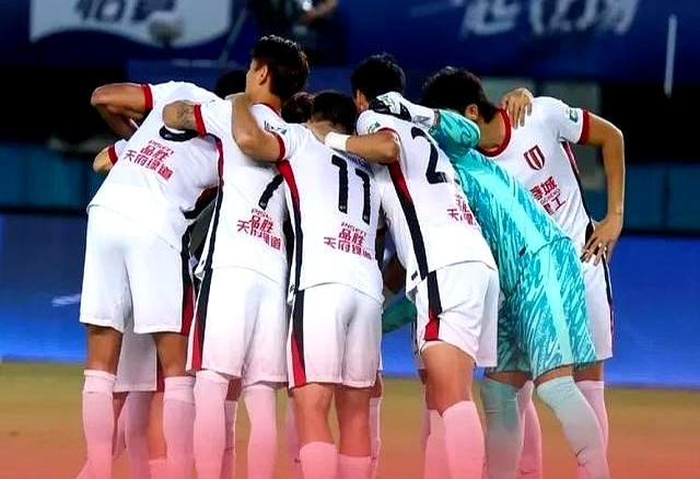 关于国安主场逆转申花，继续追赶恒大领先的信息