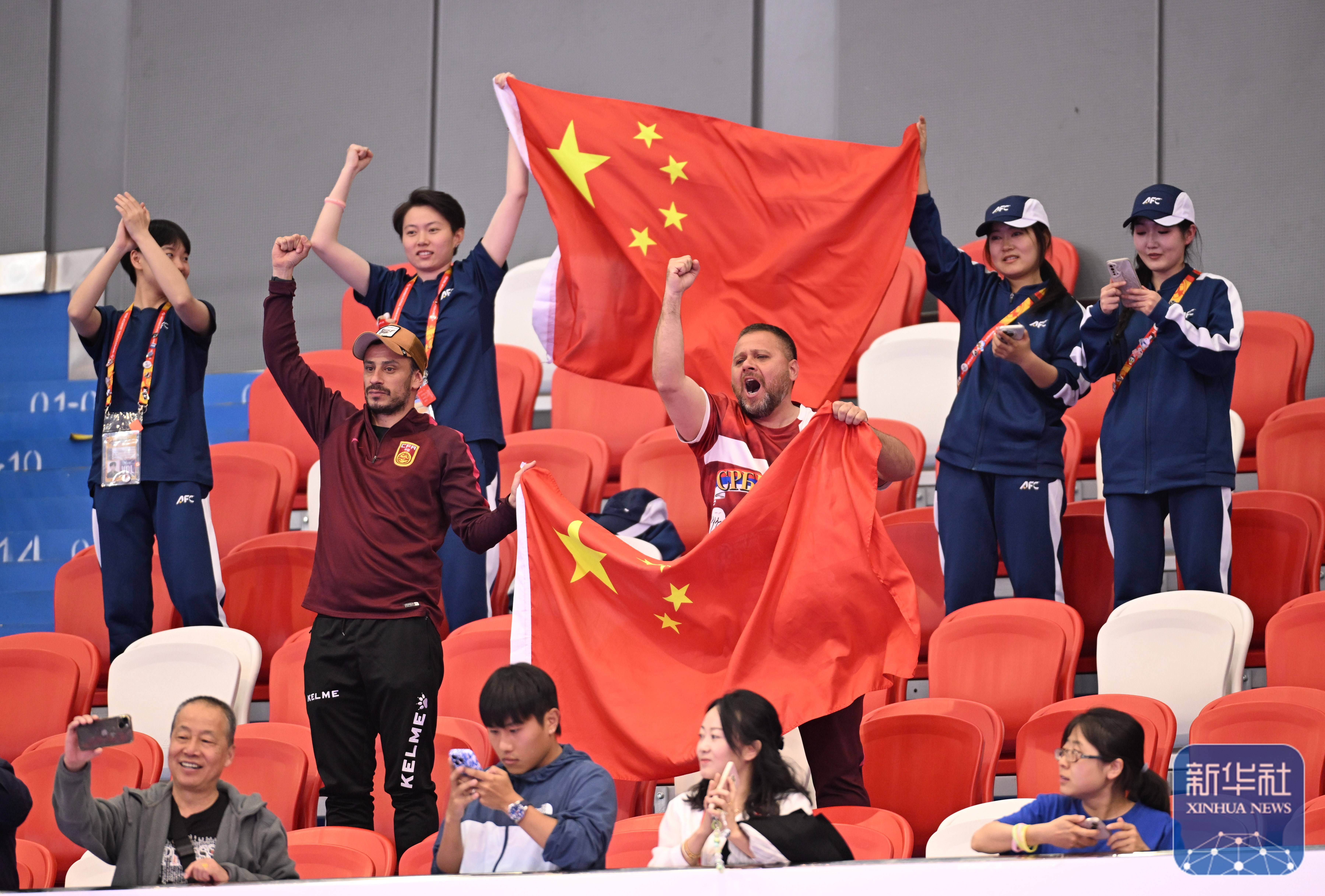 九游娱乐培训-亚洲杯胜利！中国女足球员团结一心夺冠的简单介绍
