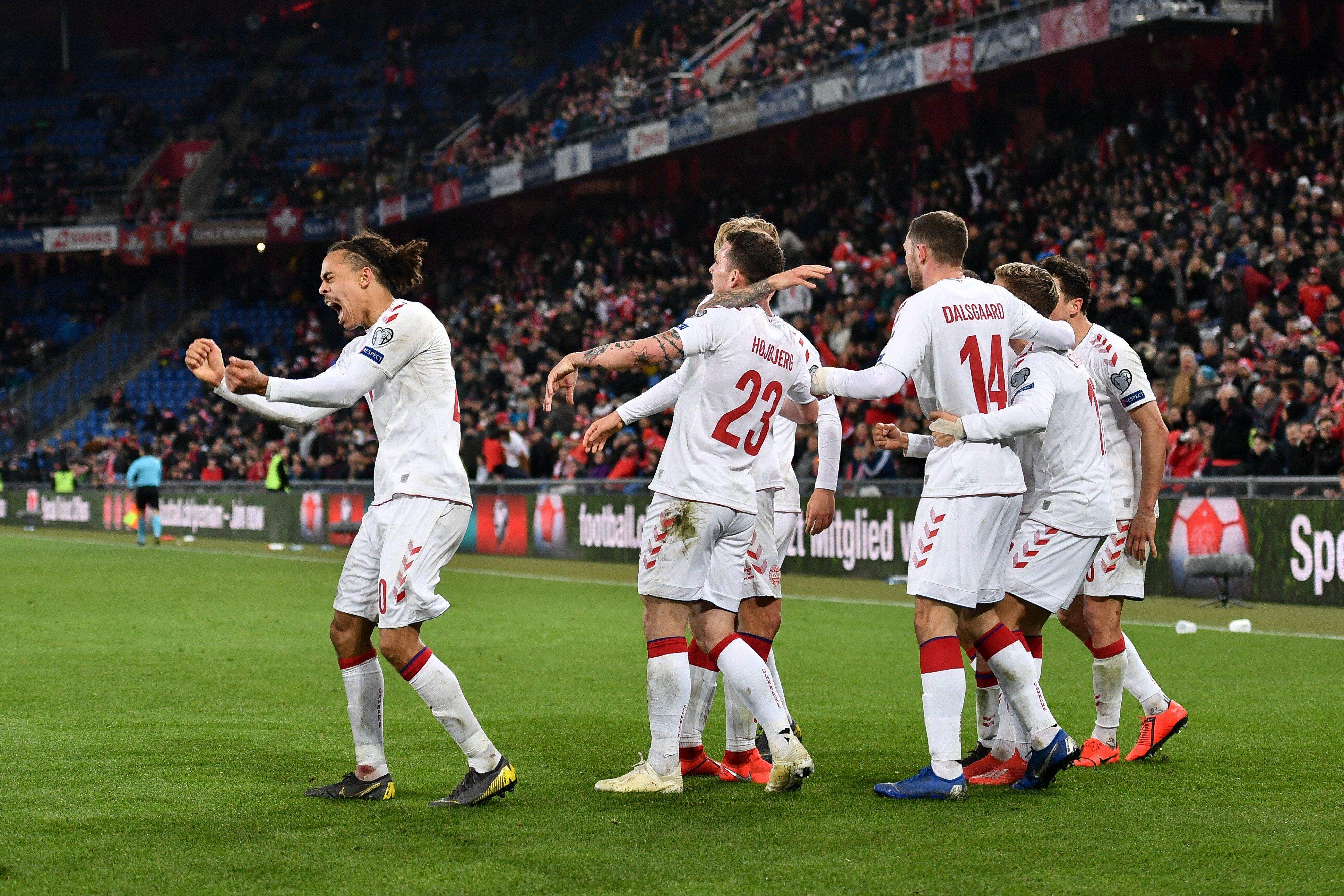 瑞士队成功晋级欧洲杯小组赛