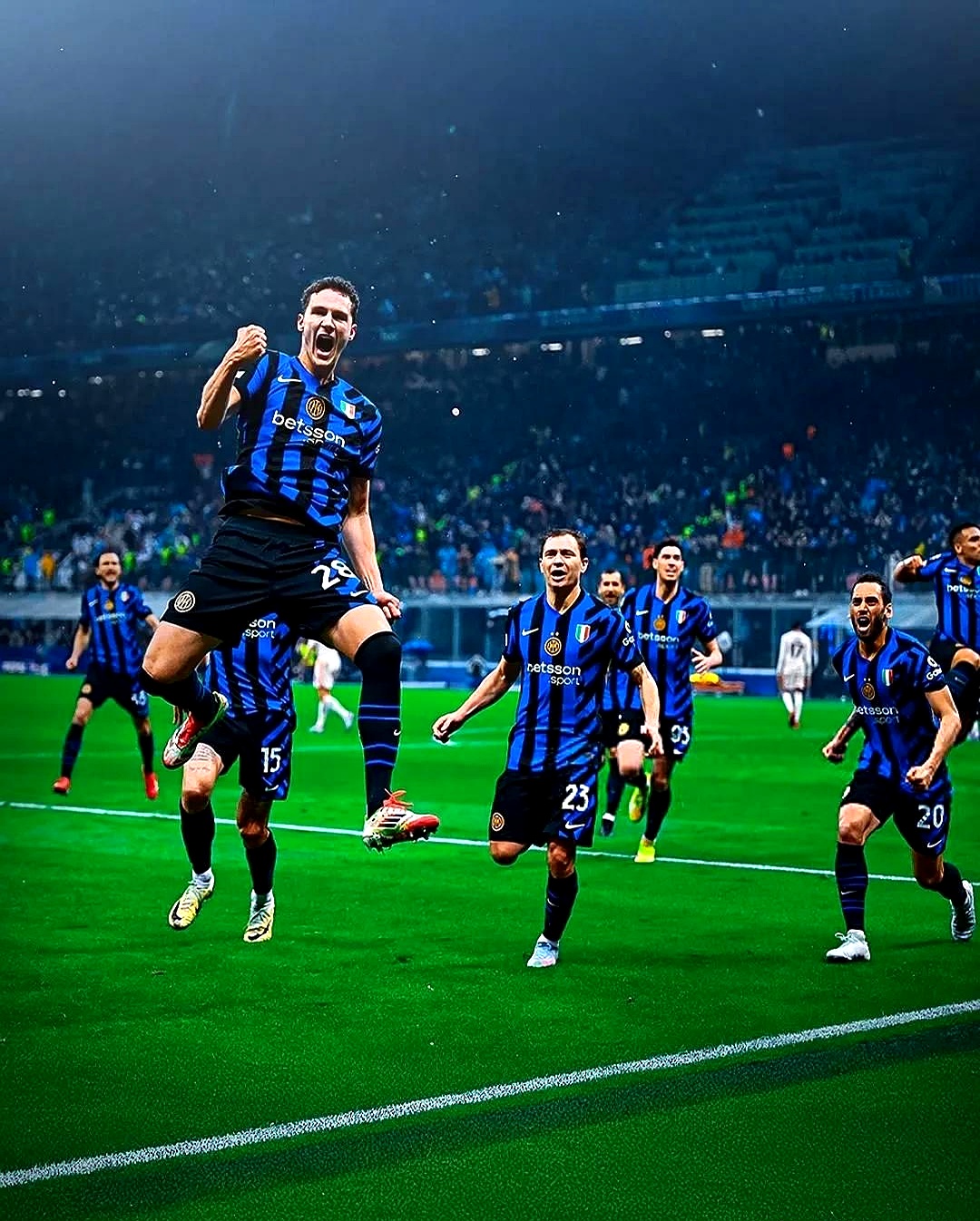 国际米兰全队发挥出彩，顺利夺冠