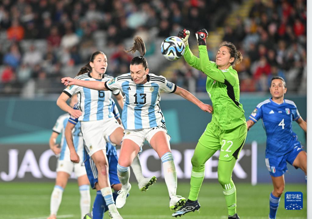 捷克女足小组赛取得胜利，提前预订晋级船票的简单介绍