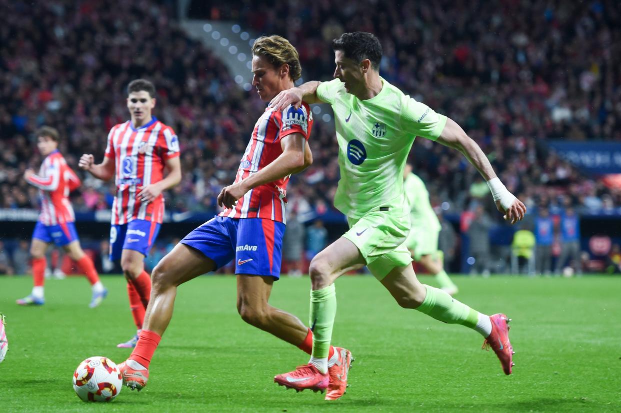 关于西班牙轻松晋级四分之一决赛的信息