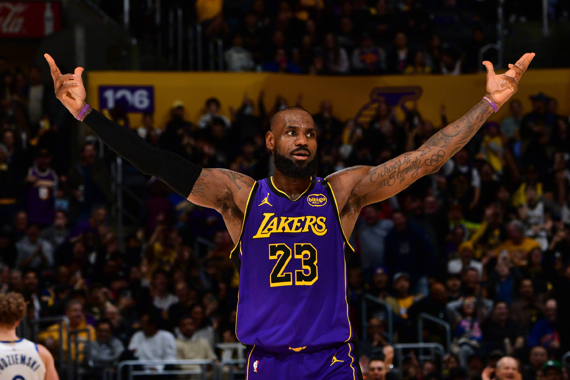 北美联盟季后赛经典对决，勇士正面交锋湖人的简单介绍