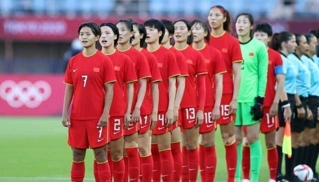 国内女足联赛开启新一轮较量，球队争夺胜利