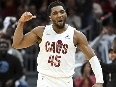 雄鹿主场战胜公牛，继续领跑东部