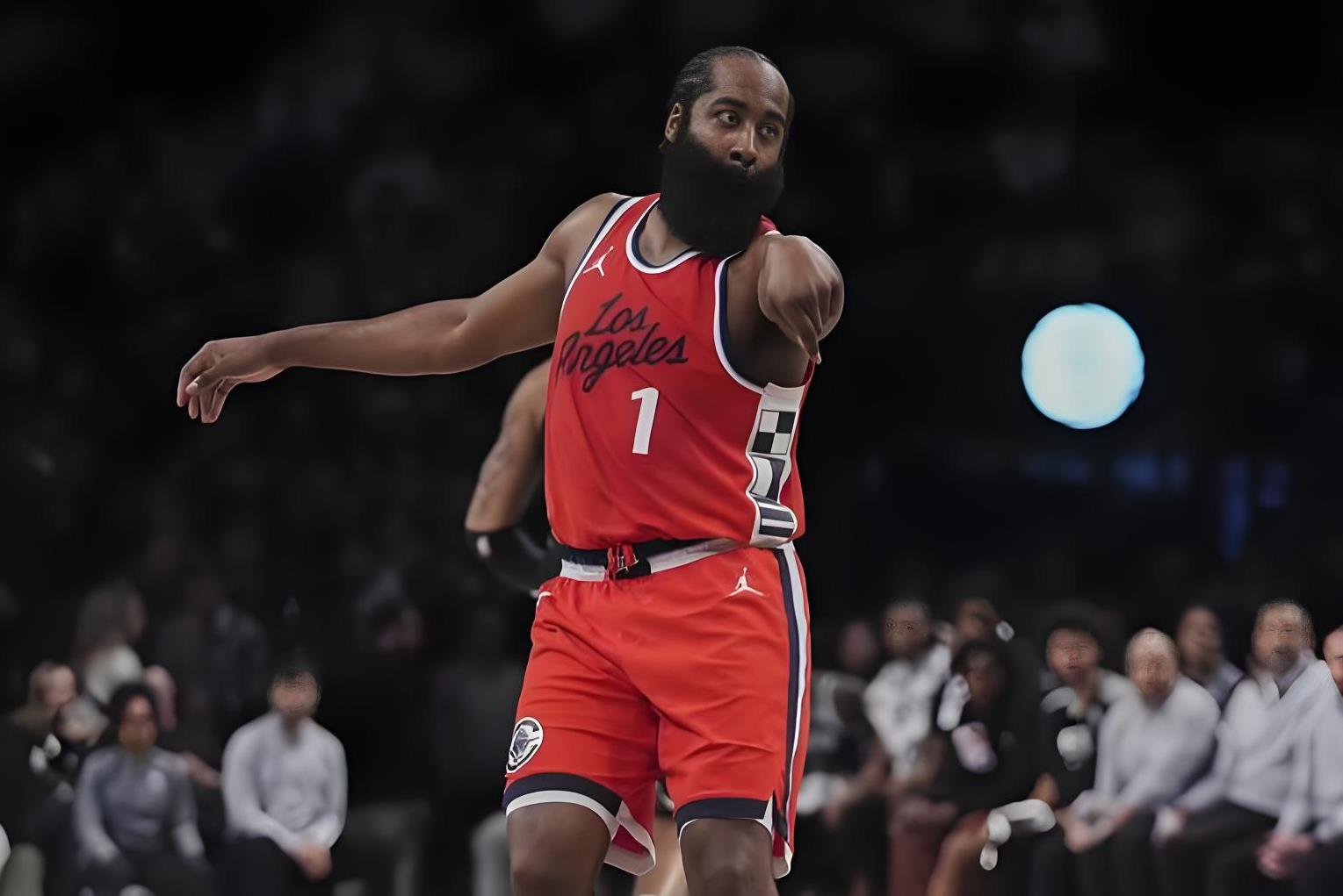 快船客场取得爵士胜利