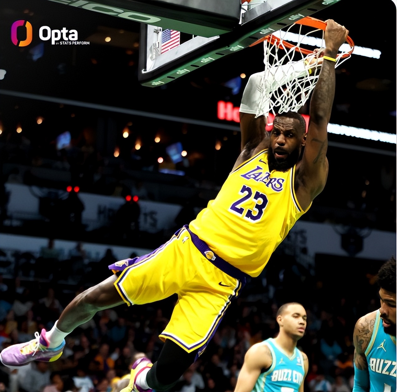 爵士全队发威，大胜开拓者，豪取三连胜的简单介绍