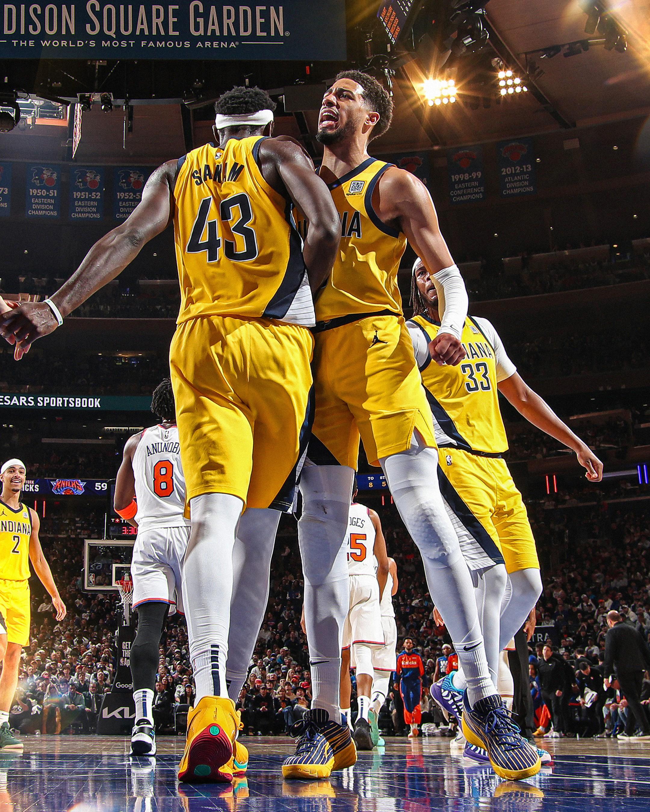 步行者客场击败76人