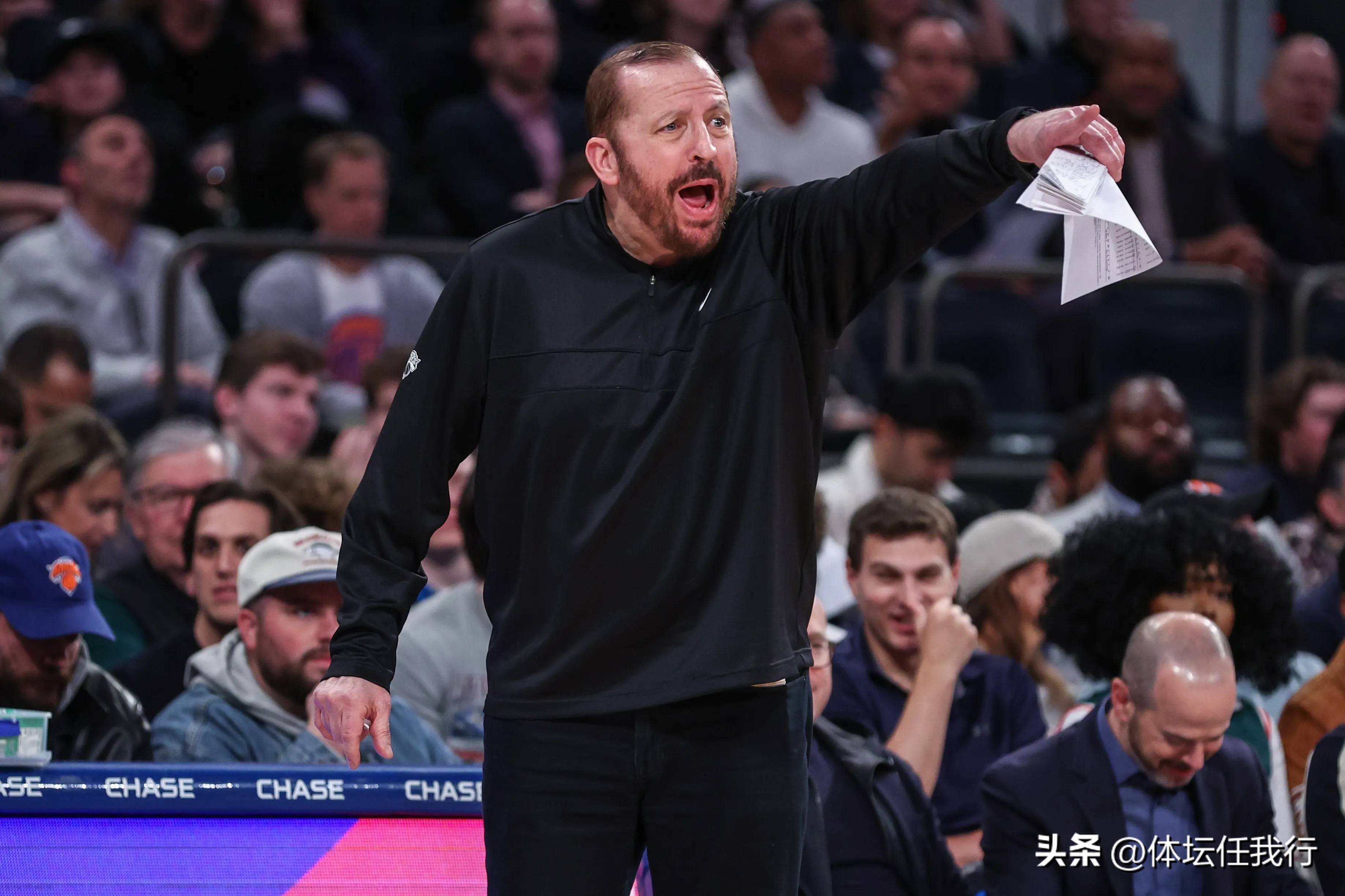 关于步行者客场逆转活塞，取得两连胜的信息