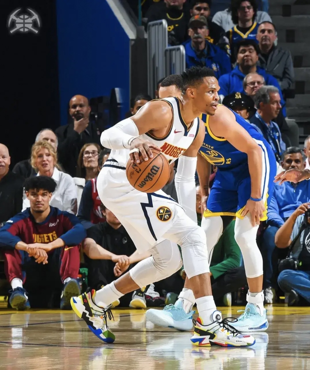 勇士再胜掘金，赢下西部榜首战