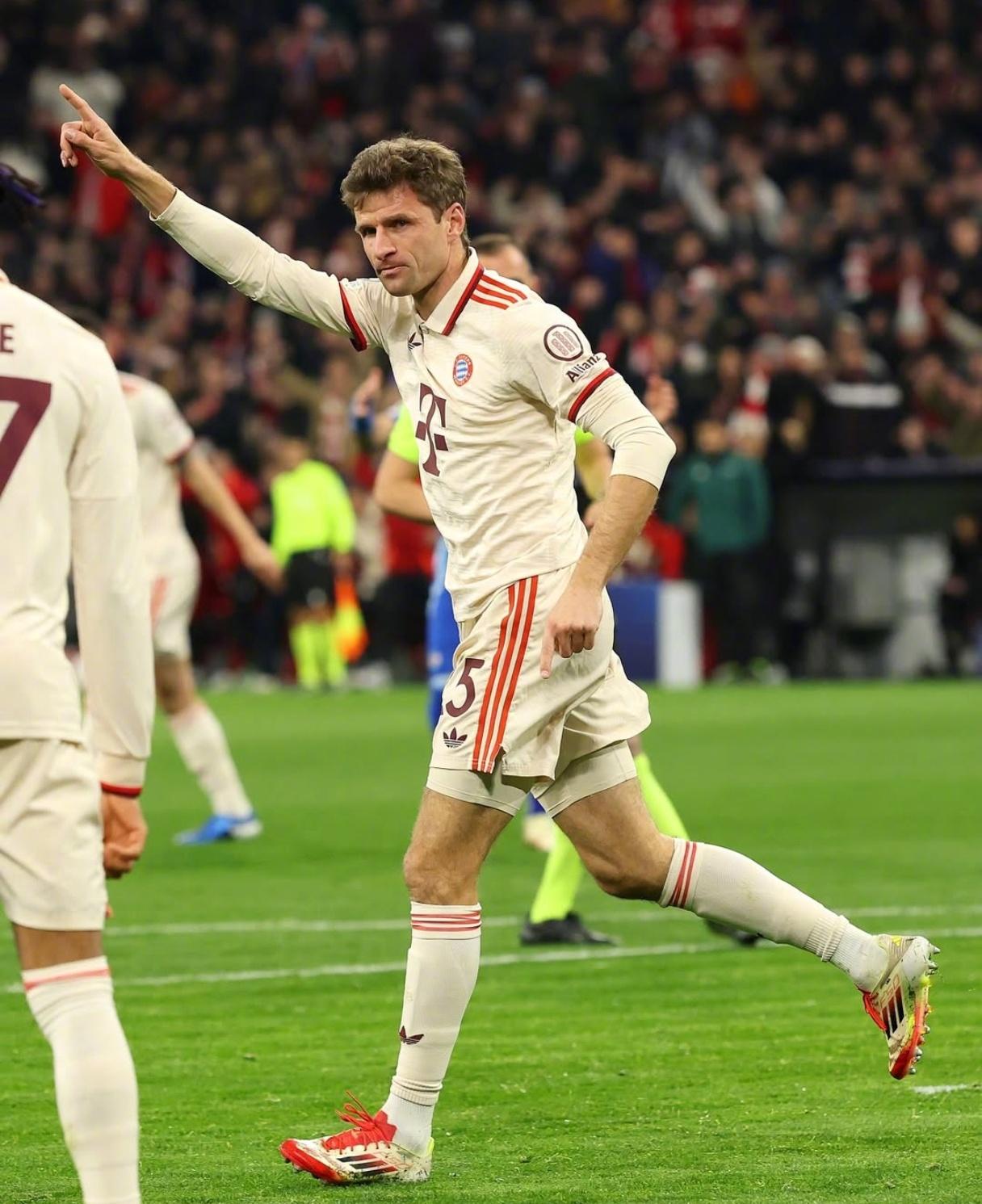 利物浦客胜拜仁，萨拉赫两球助晋级